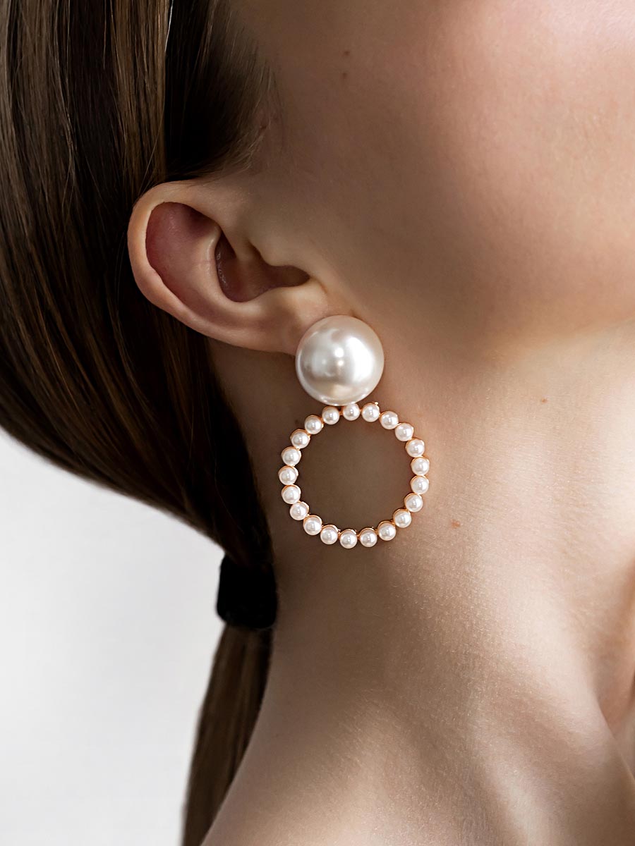Creative jewelry campaign photography developed for website banners and digital advertising 10