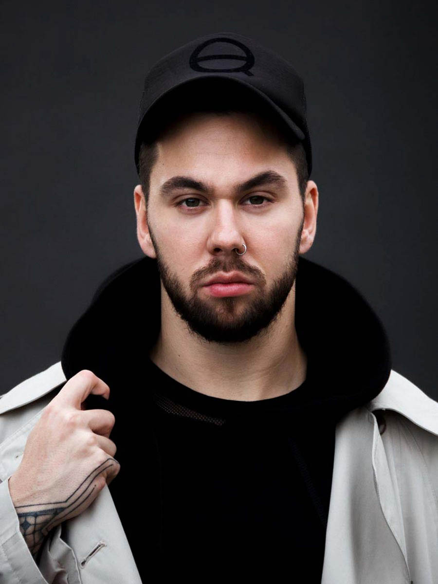 editorial portrait photography with creative styling 13