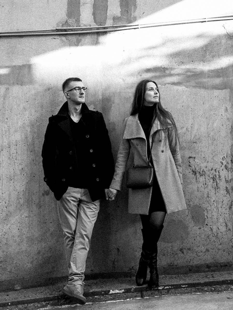 Close-up monochrome portrait of a couple sharing an intimate moment 14