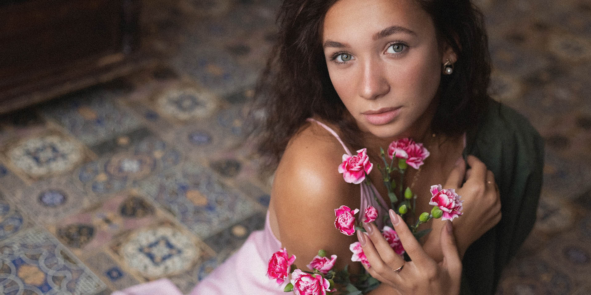 Spring-inspired creative portrait with a pink blue and lilac colour palette 4