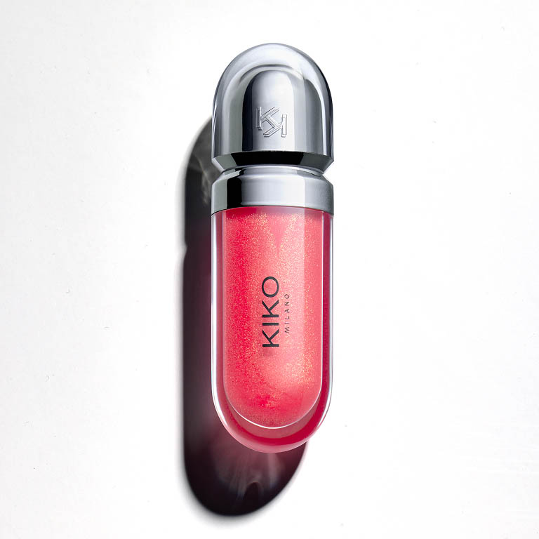Cosmetics packaging photographed with a controlled natural shadow 4